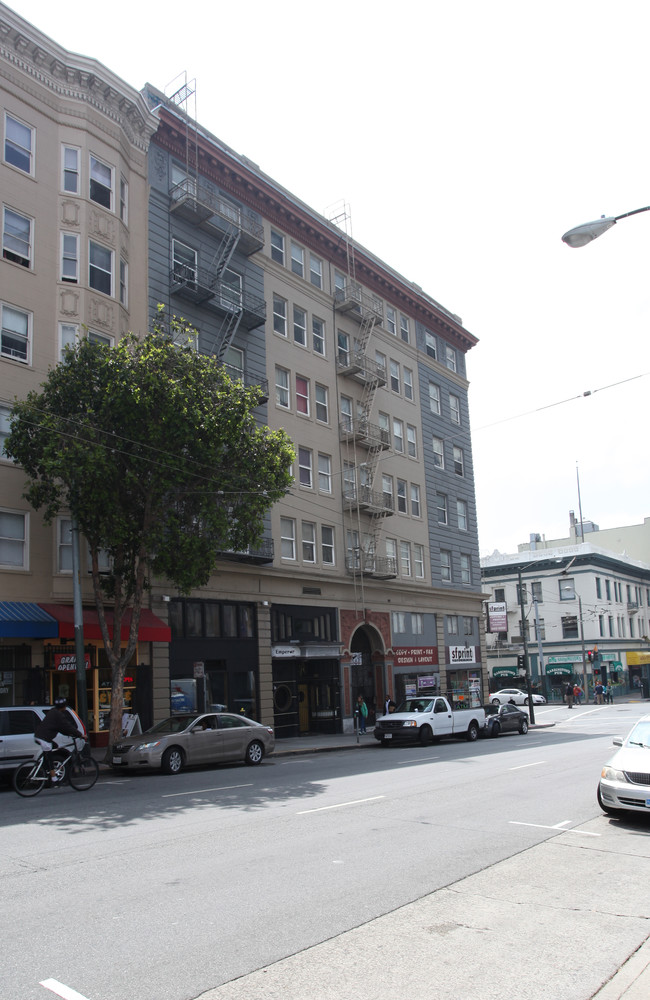 La Sonoma Apartments in San Francisco, CA - Building Photo - Building Photo