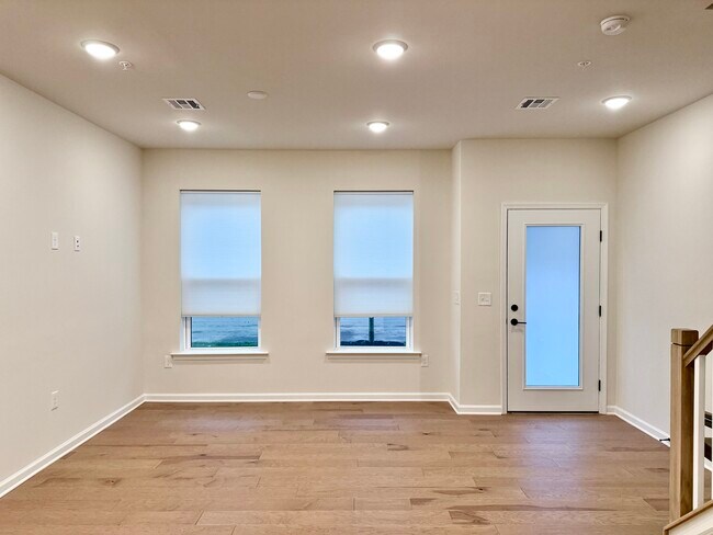 109 Sadie Cir in New Brunswick, NJ - Building Photo - Building Photo