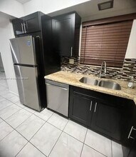 3621 NW 95th Ter, Unit 5 in Sunrise, FL - Building Photo - Building Photo