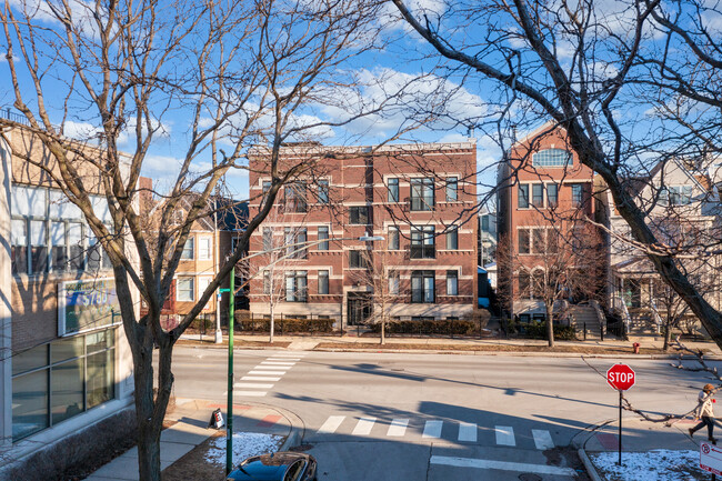 1330 W Diversey Pky in Chicago, IL - Foto de edificio - Building Photo