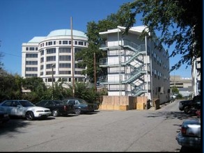 67-71 Henry Pl in Stamford, CT - Foto de edificio - Building Photo