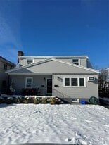 34 Smith St in Glen Cove, NY - Building Photo