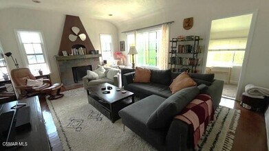 1213 Sycamore Ave in Los Angeles, CA - Building Photo - Building Photo