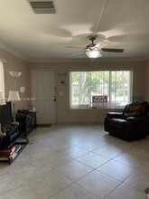 4529 NE 21st Ave in Fort Lauderdale, FL - Foto de edificio - Building Photo