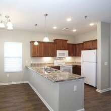 620 S Oakland Ave in Bolivar, MO - Building Photo - Building Photo