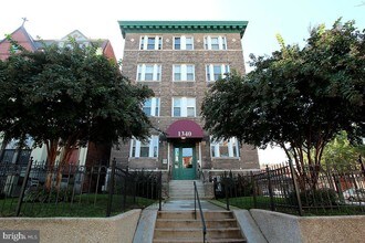 1340 Fairmont St NW-Unit -44 in Washington, DC - Building Photo - Building Photo