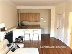 591 Beacon St, Unit 5 in Boston, MA - Building Photo - Building Photo