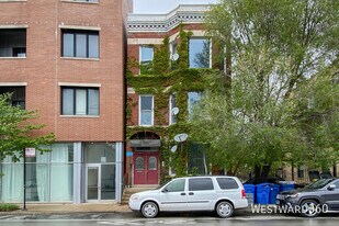1350 W Augusta Blvd in Chicago, IL - Building Photo
