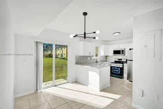 3398 NE 9th Dr in Homestead, FL - Building Photo - Building Photo
