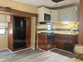 3000 Clarcona Rd in Apopka, FL - Building Photo - Building Photo