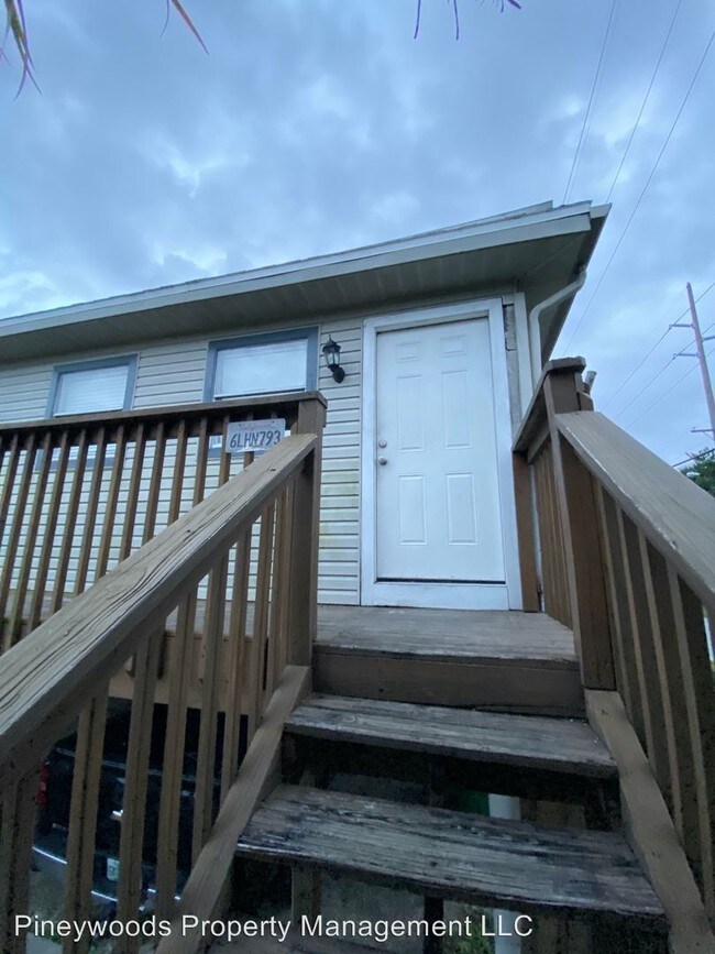 2401 Gordon St in Tampa, FL - Building Photo - Building Photo