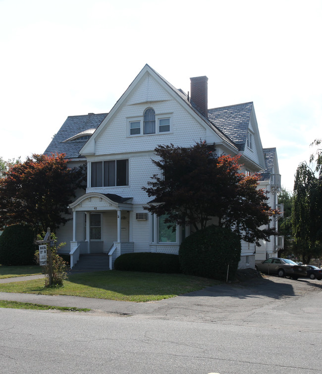 42 Franklin St in Greenfield, MA - Foto de edificio - Building Photo