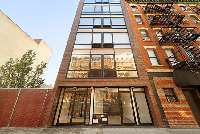 229 E 2nd St in New York, NY - Building Photo - Building Photo