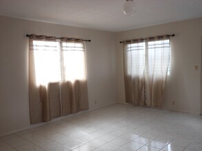 702 9th Ave in Honolulu, HI - Building Photo - Building Photo