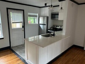 3428 W 6th St-Unit -C in Fort Worth, TX - Building Photo - Building Photo