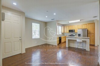 826 Courtyards Loop in Lincoln, CA - Building Photo - Building Photo