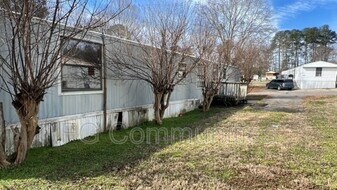 105 Mike Rd in Gastonia, NC - Building Photo