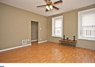 181 Dupont St in Philadelphia, PA - Building Photo - Building Photo