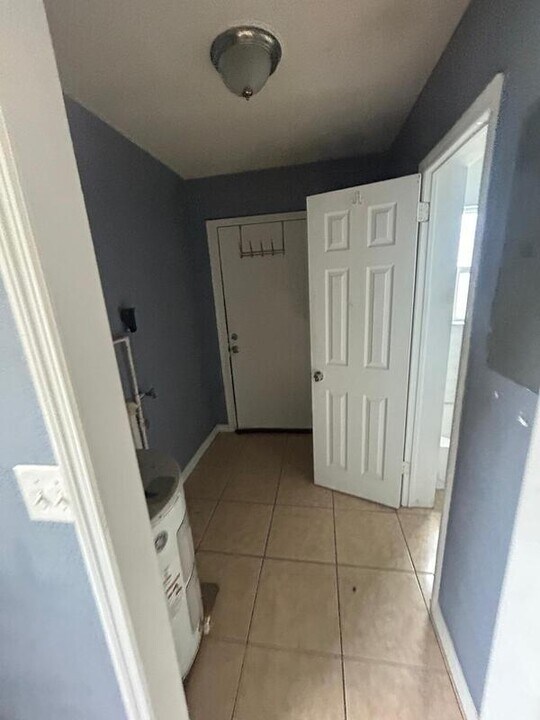 901 W Anderson St in Orlando, FL - Building Photo