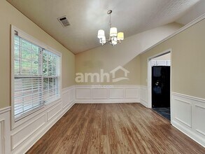 2710 Meadow Gate Way in Loganville, GA - Foto de edificio - Building Photo