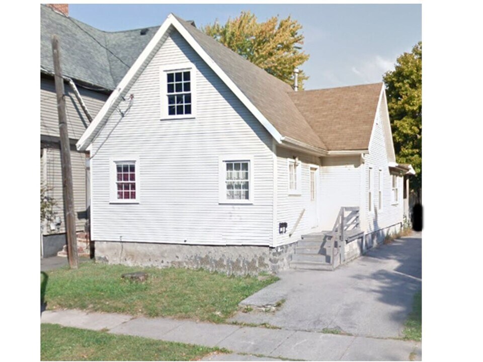 82 Lime St in Rochester, NY - Building Photo