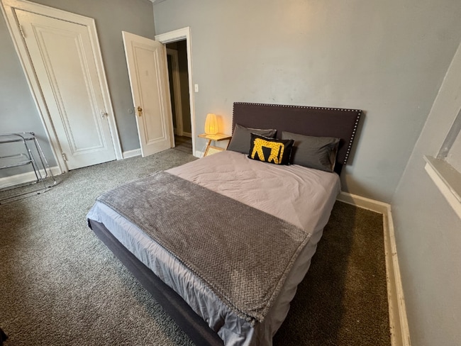 17150 Santa Rosa Dr in Detroit, MI - Foto de edificio - Building Photo