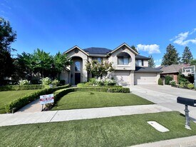 1090 E Cole Ave in Fresno, CA - Building Photo