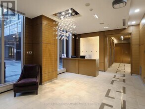 300 Front St W in Toronto, ON - Building Photo - Building Photo