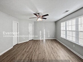 5285 Hanover St, Unit 514 in Atlanta, GA - Foto de edificio - Building Photo