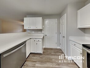 9514 Parkridge Dr in Charlotte, NC - Building Photo - Building Photo