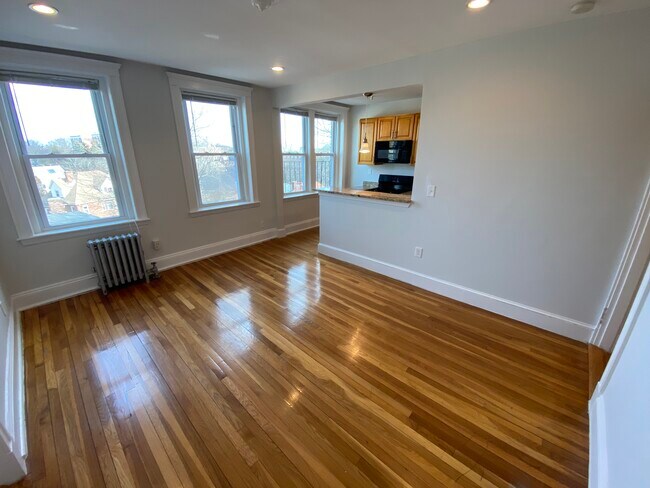 324 Chestnut Hill Ave photo'