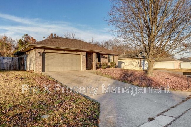 4223 W Madison St in Springfield, MO - Building Photo - Building Photo