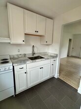 100 Main St, Unit Carriage House in Ivoryton, CT - Building Photo - Building Photo