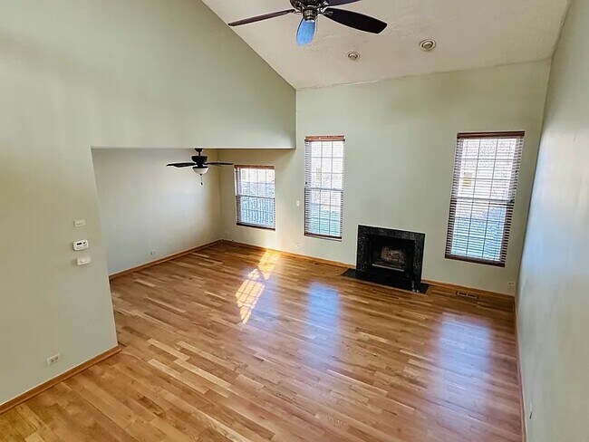 1617 Estate Cir in Naperville, IL - Building Photo - Building Photo