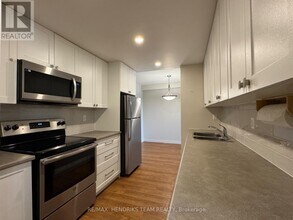 36 Arran Dr in St Catharines, ON - Building Photo - Building Photo