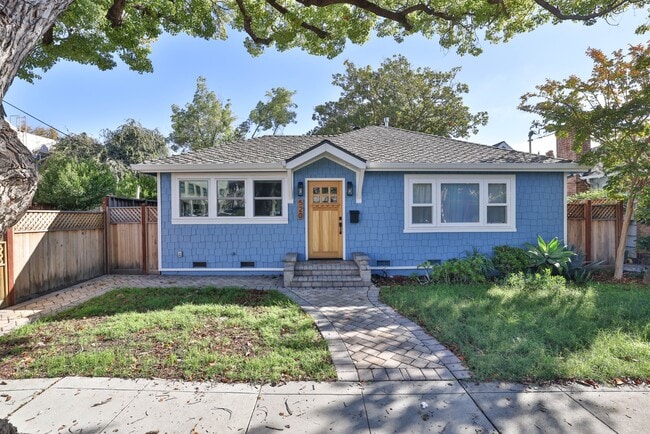 property at 520 Camino Dr