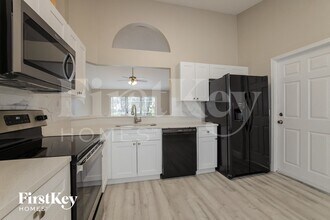 429 Hanging Moss Rd in Davenport, FL - Building Photo - Building Photo