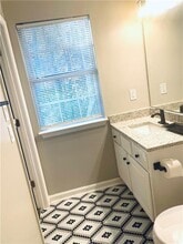 357 Waits Dr SW in Atlanta, GA - Building Photo - Building Photo