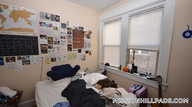 881 Huntington Ave, Unit 5 in Boston, MA - Building Photo - Building Photo