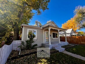 619 E Monument St in Colorado Springs, CO - Building Photo - Building Photo