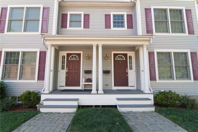 86 S Brow St in East Providence, RI - Building Photo - Building Photo