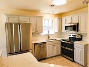 2413 Missile Rd in Wichita Falls, TX - Building Photo - Building Photo