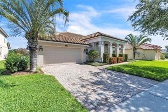 9957 Oak Quarry Dr in Orlando, FL - Building Photo - Building Photo