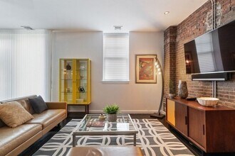136 Arlington St in Boston, MA - Foto de edificio - Building Photo