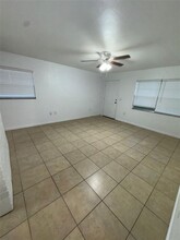 1633 NE 70th St in Ocala, FL - Building Photo - Building Photo