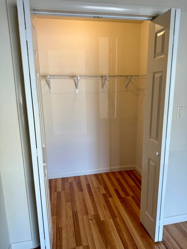 267 Margaret St, Unit 201 in Plattsburgh, NY - Foto de edificio - Building Photo