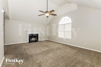 2631 S Hills in Riverdale, GA - Foto de edificio - Building Photo