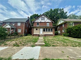 833 Work Dr in Akron, OH - Building Photo