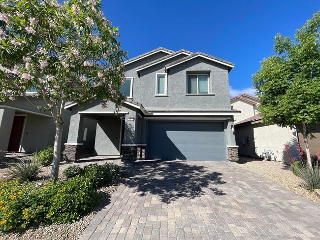 property at 917 Bayberry Ridge St