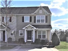 4020 Tarrant Trace Cir in High Point, NC - Building Photo